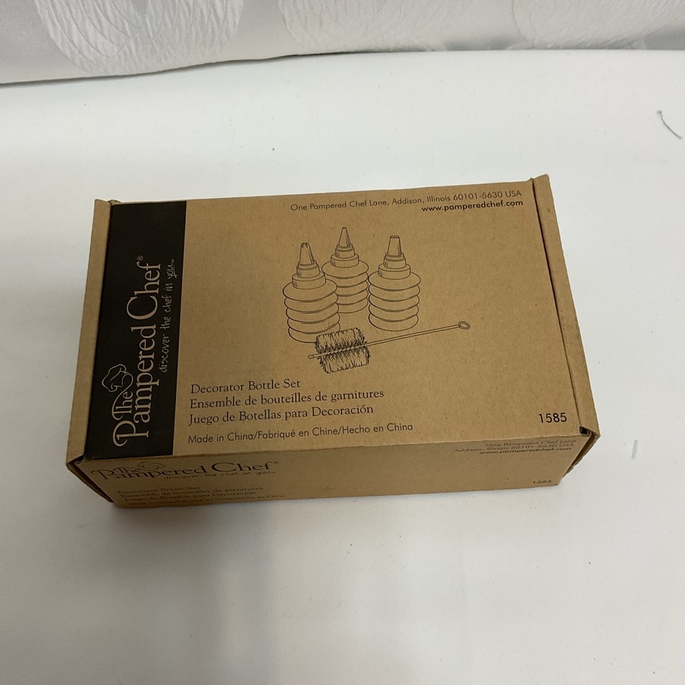 Pampered Chef decorator 3 bottle set new